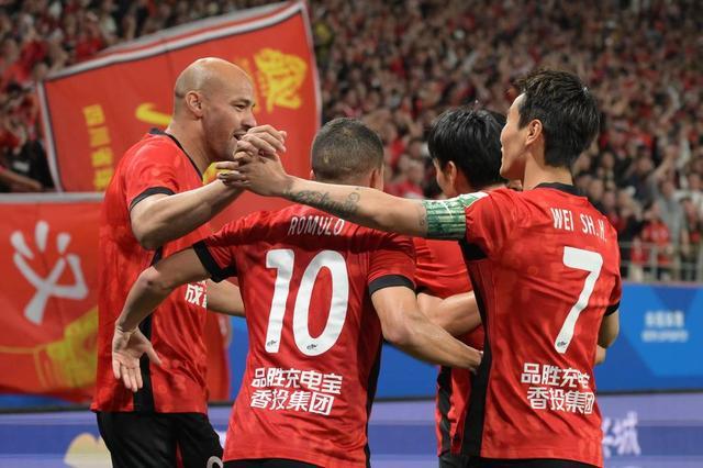 球速体育-成都蓉城如何炼成“不放弃”的韧性 ？韦世豪：今年比去年更有信心